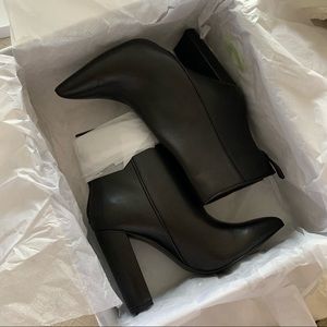 NWT Steve Madden Trista Booties